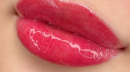 Beautiful glossy lips treatment at Permanent Beauty by Cathy in Ottawa, Ontario, CA.