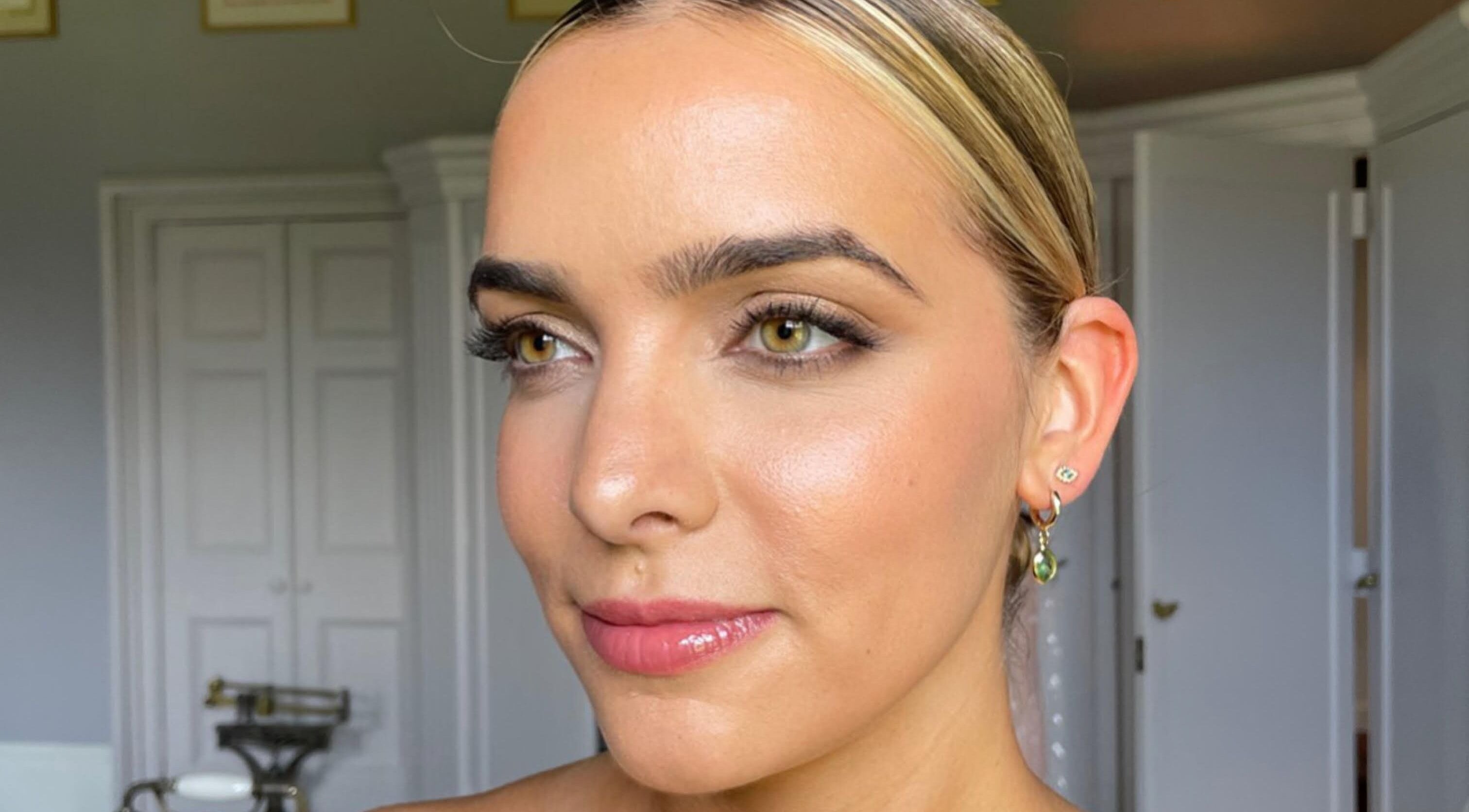 Elegant makeup look by Kellie Fitzgibbon Makeup & Lash Artist in Stepaside, County Dublin, IE.