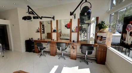 Jamalouki Hair and Beauty Salon image 2