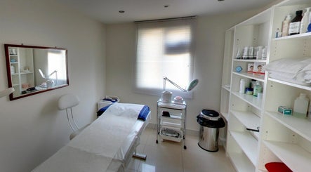 Jamalouki Hair and Beauty Salon image 3