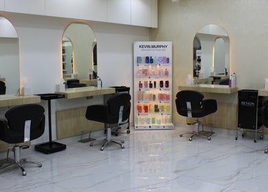 Chic styling stations at Kals Ladies Salon, Dubai, Dubai, AE offer a modern and calming experience.
