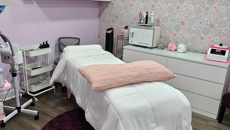 The SkinCare Connection, Skin and Lash spa image 1