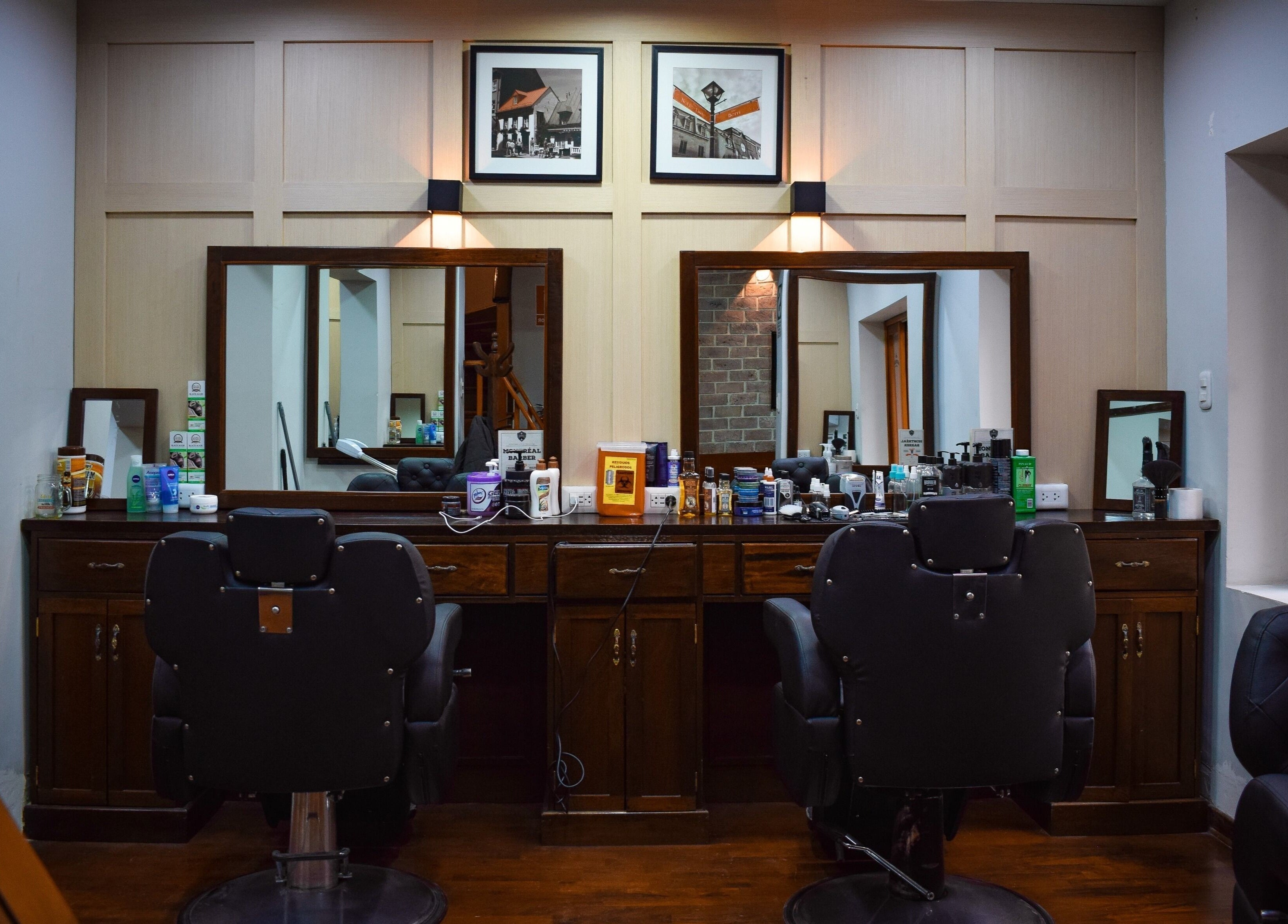 Interior elegante de Montreal Spa & Barberia en Miraflores, Provincia de Lima, PE.