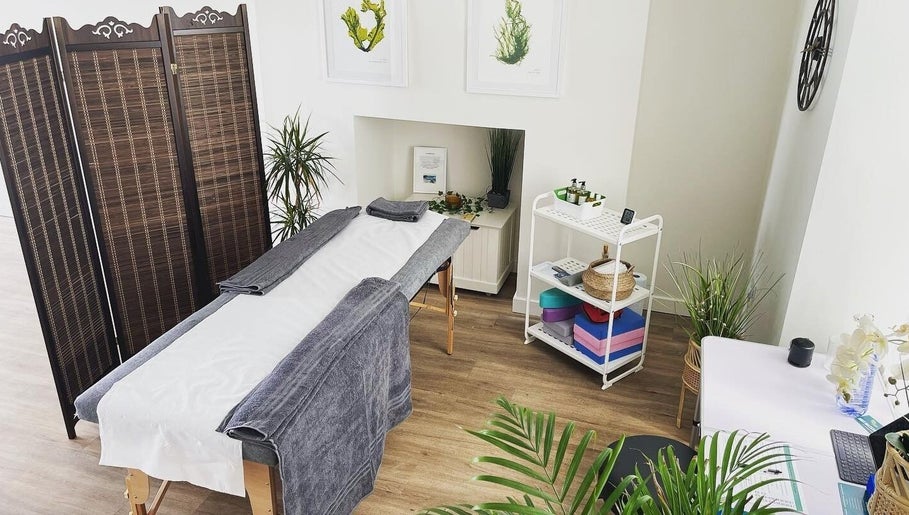 Mint Massage at Wood Farm image 1