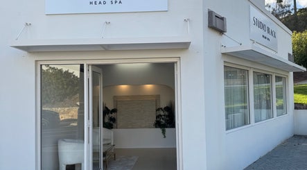 Studio Black | Head Spa