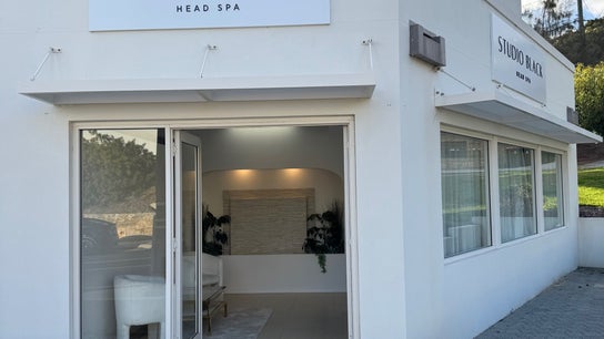 Studio Black | Head Spa