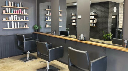 Chelsea Maddison Hair image 2
