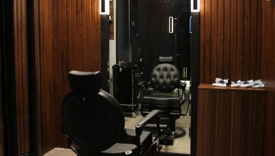 Harmonic Barbershop - Al Qirawan afbeelding 1