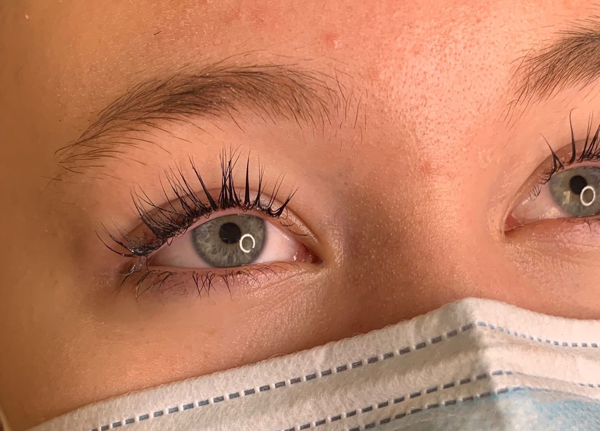 Close-up of eyelash extensions at Sidney Aesthetics in Owen Sound, Ontario, CA, showcasing meticulous beauty work.