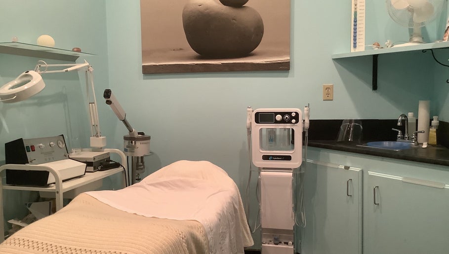 Salon and Spa Haven Wellness image 1