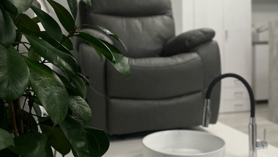 Nail Studio By Viktoria Yakovets image 1