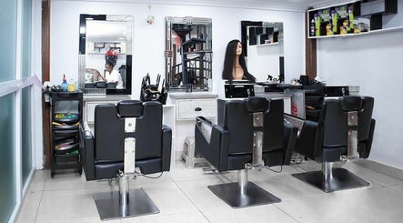 Image de SAUNYA COSMETICS BASTOS 2