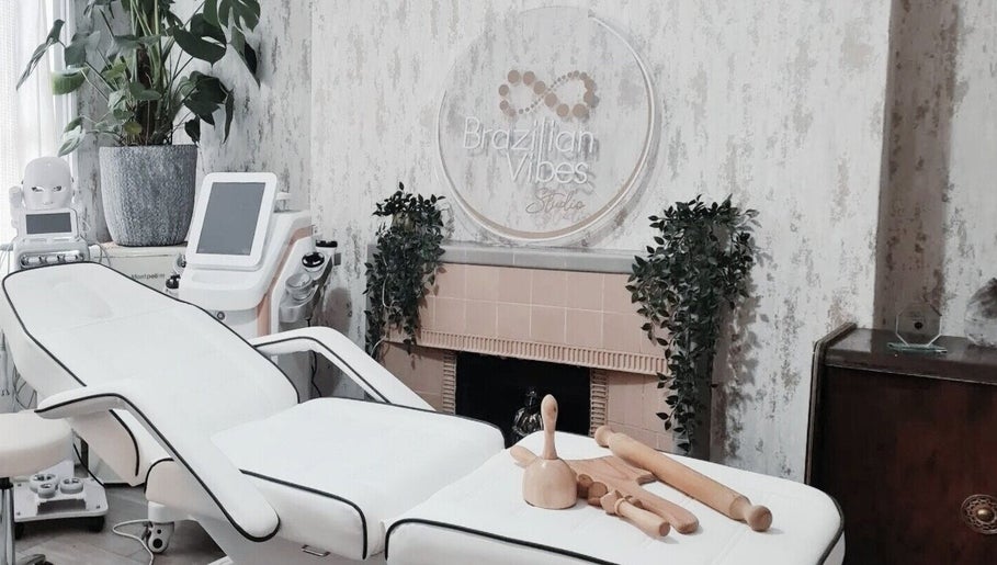 Modern treatment room at Brazilian Vibes Studio, London, England, GB with spa equipment and soothing decor.
