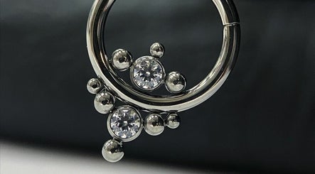Bg.mess - Piercings and Tooth Gems  image 3