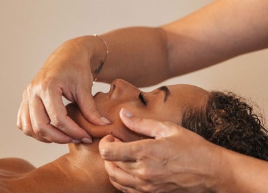 Relaxing facial massage at Touch of Joy in Willemstad, Curaçao, CW, enhancing wellness and tranquility.