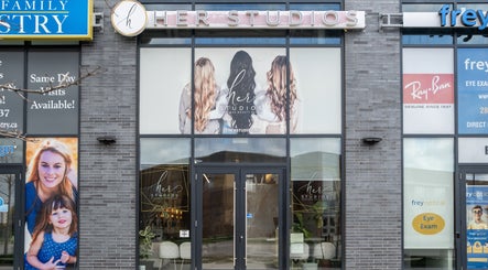 Imagen 3 de The Hair & Extension Loft