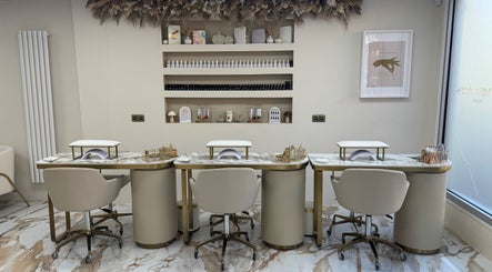 Chic manicure stations at Sophie Lauren Studios, Derby, England, GB with modern decor and luxurious seating.