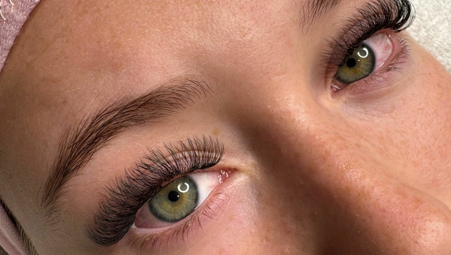 Boutique Eyelash Extensions billede 1