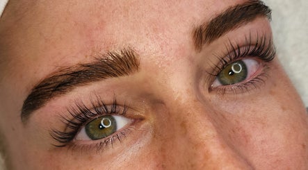 Boutique Eyelash Extensions – kuva 3