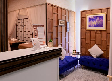 Reception area of Siam Botanical Thai Massage, Melbourne, Victoria, AU features cozy seating and serene decor.