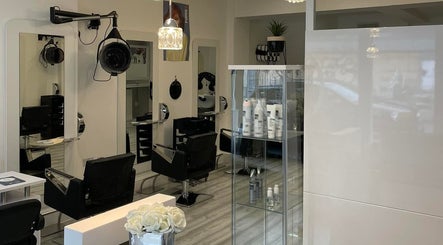 We Love Hair image 2