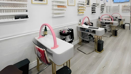 Top Q Nails(Henry Pro Nails)