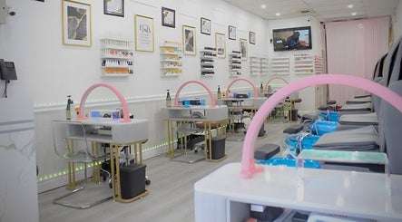 Top Q Nails(Henry Pro Nails) image 3