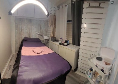 Relaxing treatment room at RenewU Total Body Care - Redmans Village, Saint Thomas, Saint Thomas, BB.
