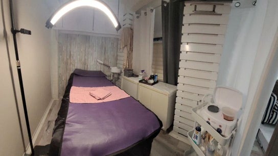 RenewU Total Body Care - Redmans Village