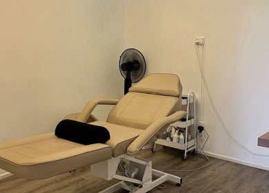 Toowoomba Body Sculpting & Beauty Bar treatment room with massage chair, Toowoomba, Queensland, AU.