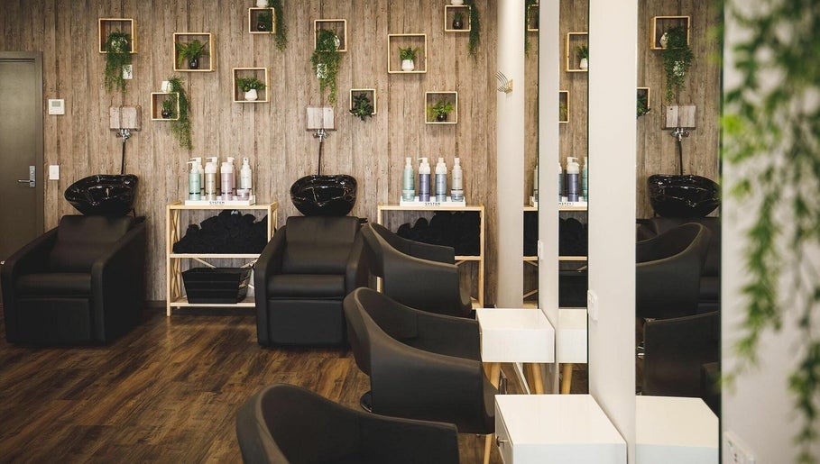 Vamp Hair Boutique, bilde 1