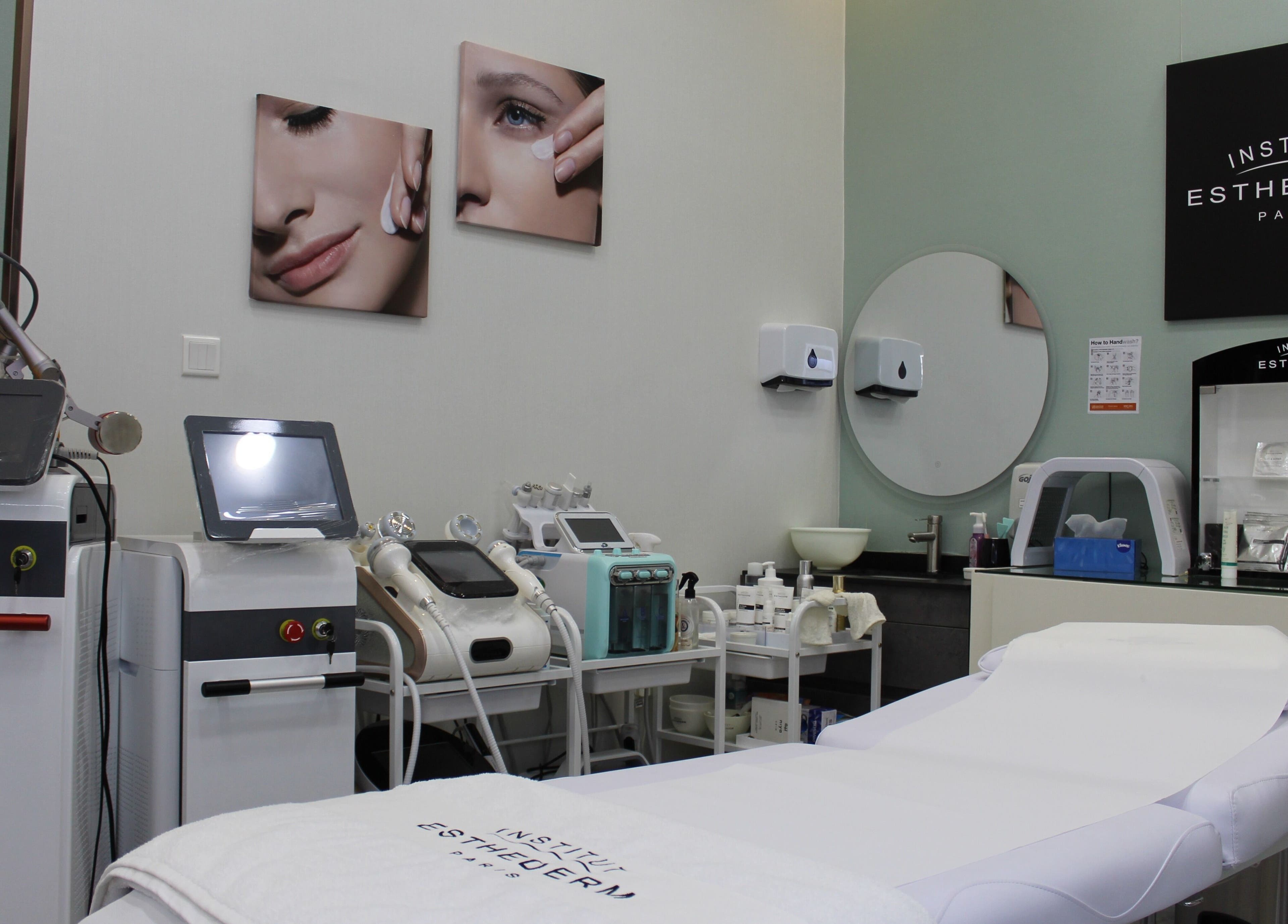 State-of-the-art treatment room at Renew and Revive Polyclinic in Dubai, Dubai, AE, showcasing advanced skincare technology.