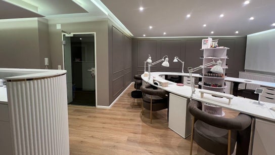 Swiss Beauty Nails Basel