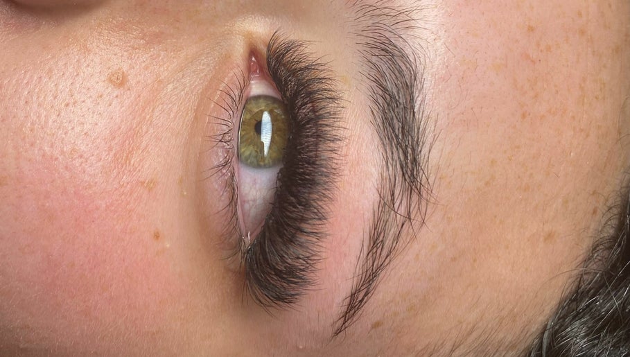 Lovesick Lashes image 1