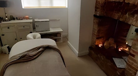 Samantha Pope Holistics image 2