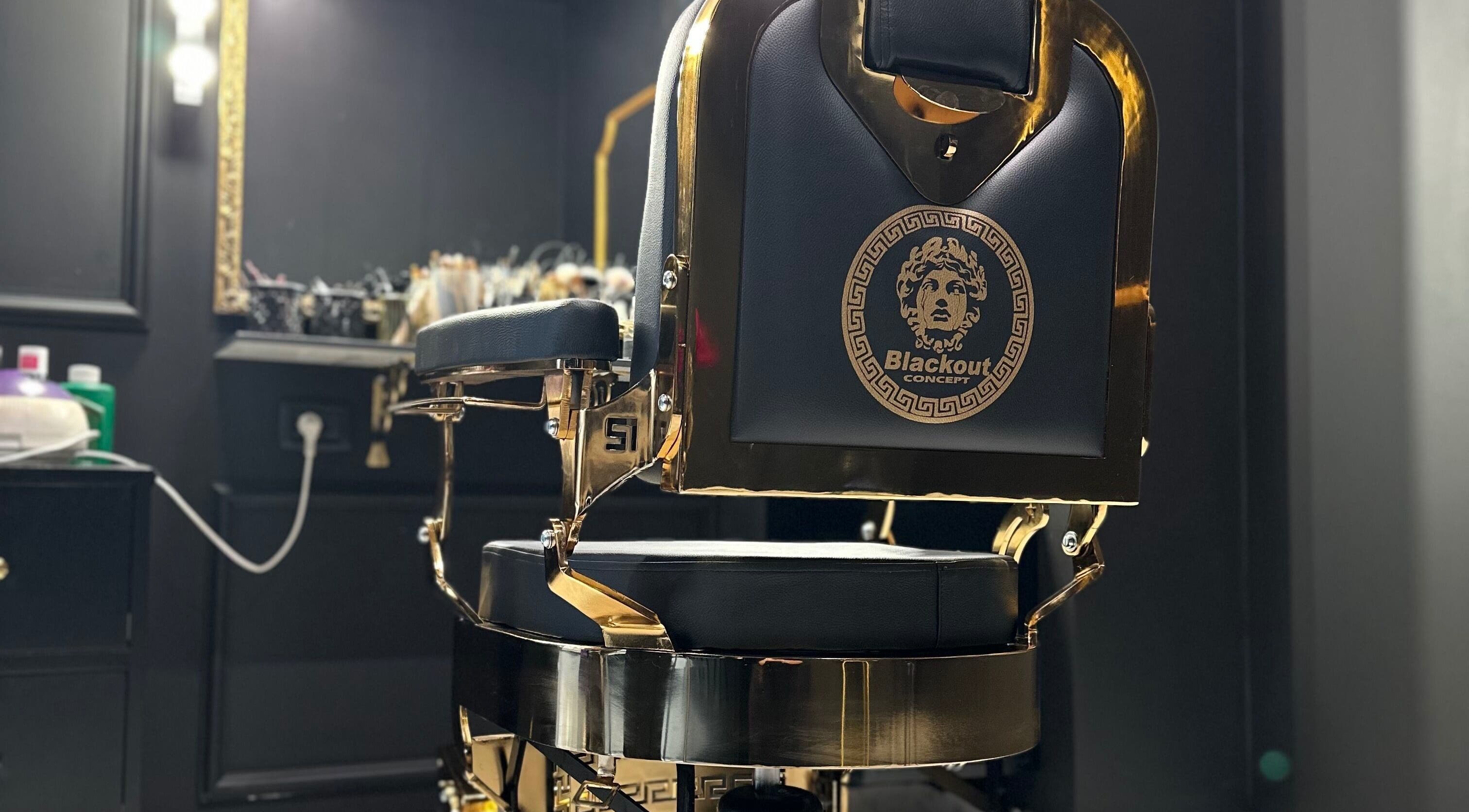 Poltrona barbiere elegante di Blackout Concept, Terracina, Lazio, IT.