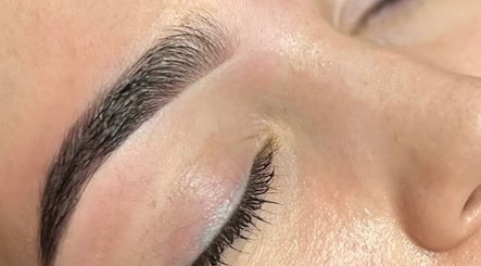 Immagine 3, LT BROWS