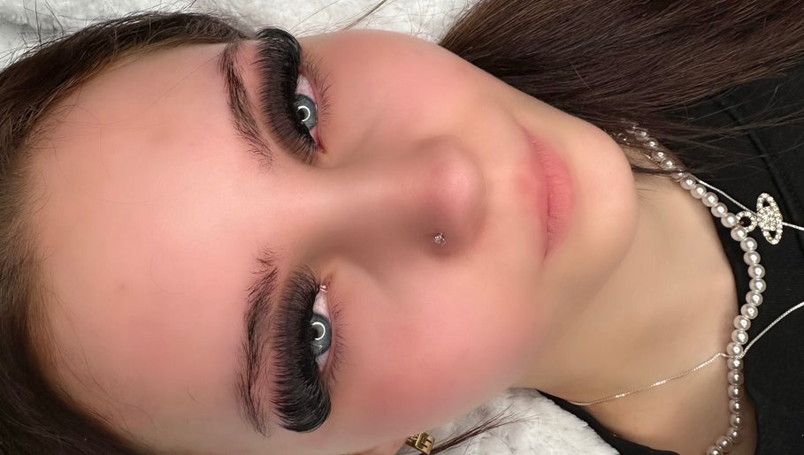 Kimberley Lashes image 1