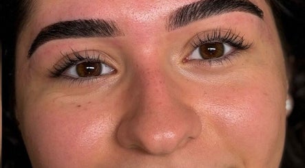Face Your Brows afbeelding 3