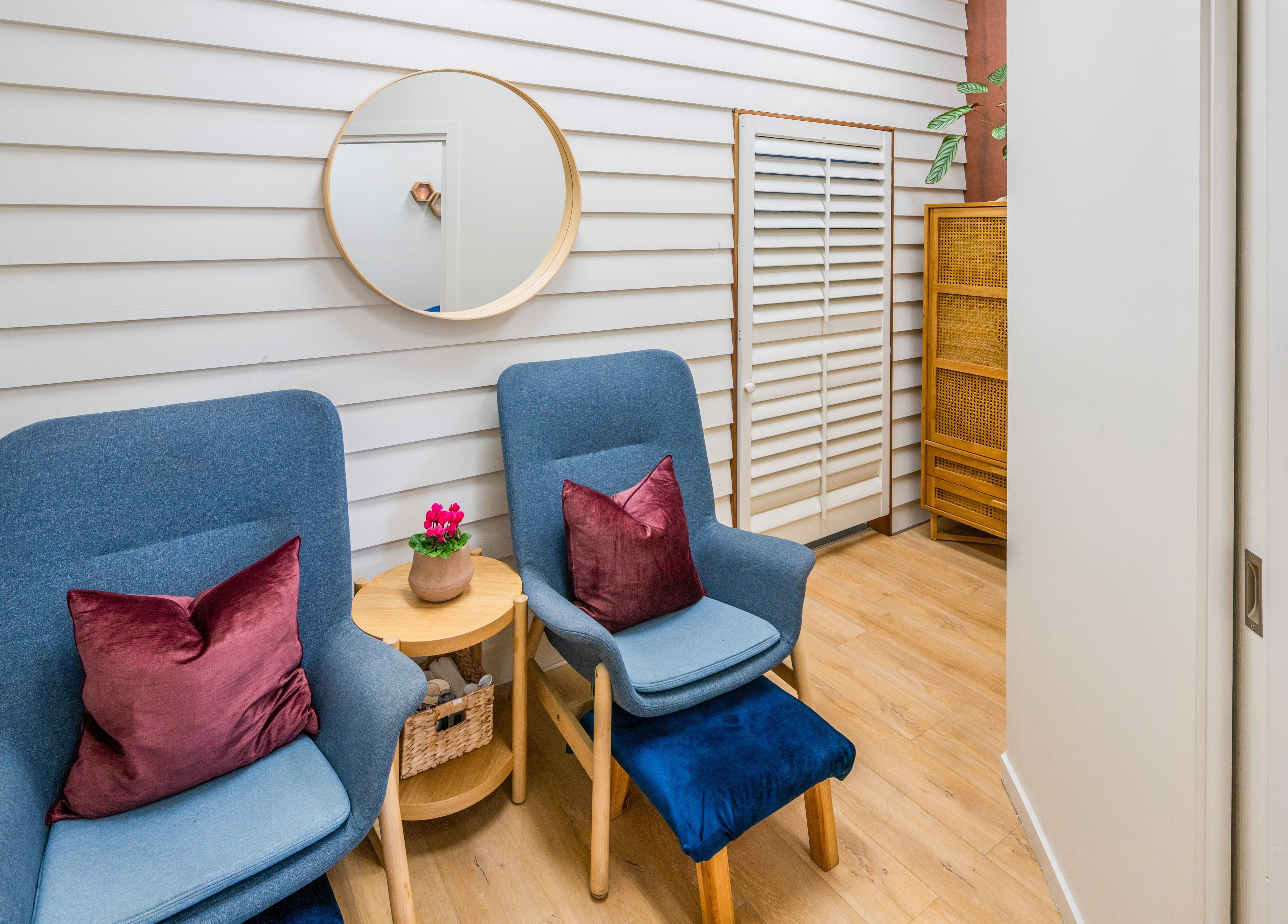 Relaxing spa chairs in a tranquil corner at Sorrento Skin and Beauty, Sorrento, Victoria, AU.