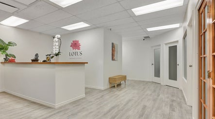 Gambar Lotus Massage Studio 3