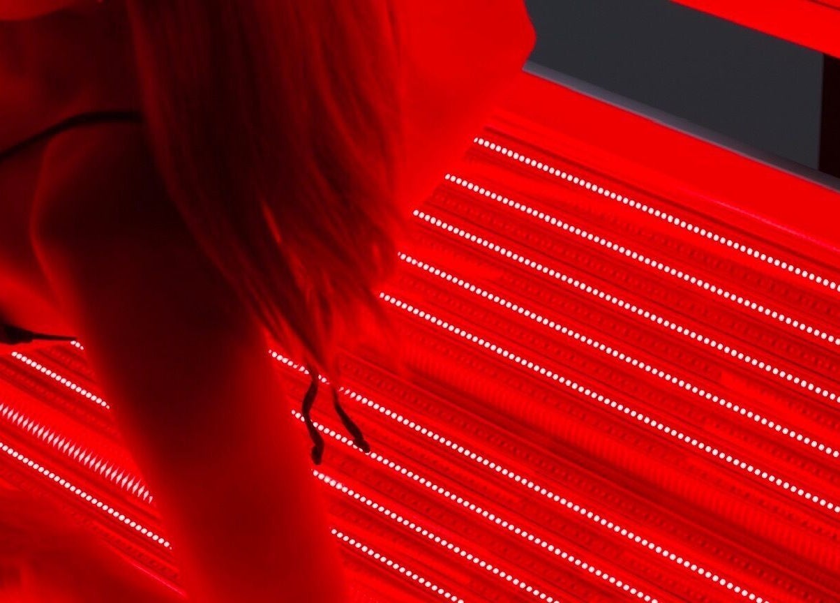 Red light therapy session at Studio Manetane & Auravive Wellness, Varsity Lakes, Queensland, AU.