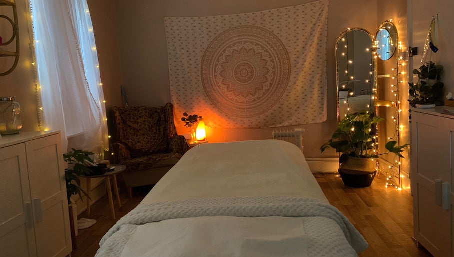 E.R Holistic Beauty image 1