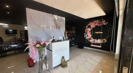 Elegant reception area at Fourways (Merrow Down Lifestyle Centre), Sandton, Gauteng, ZA with floral decor.