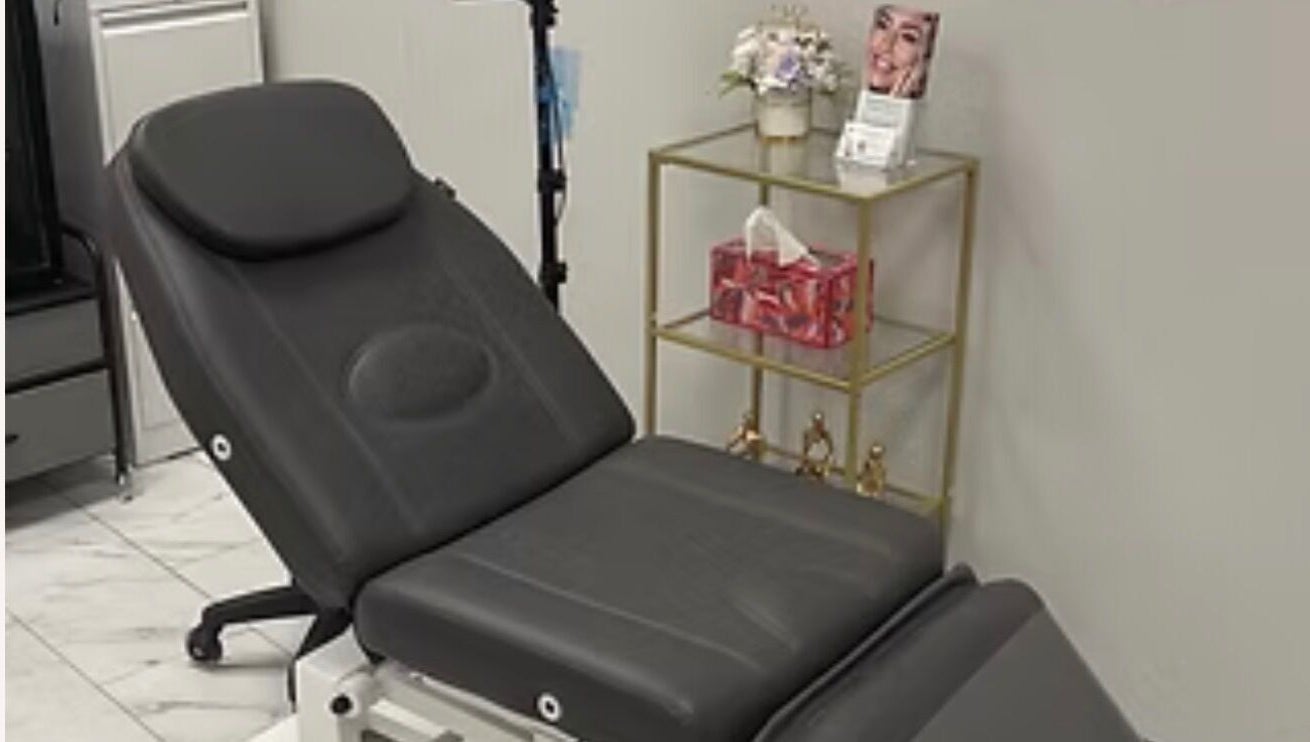 Comfortable treatment chair at EverlastInk Beauty, Inc. in Copiague, New York, US. Ideal for wellness services.