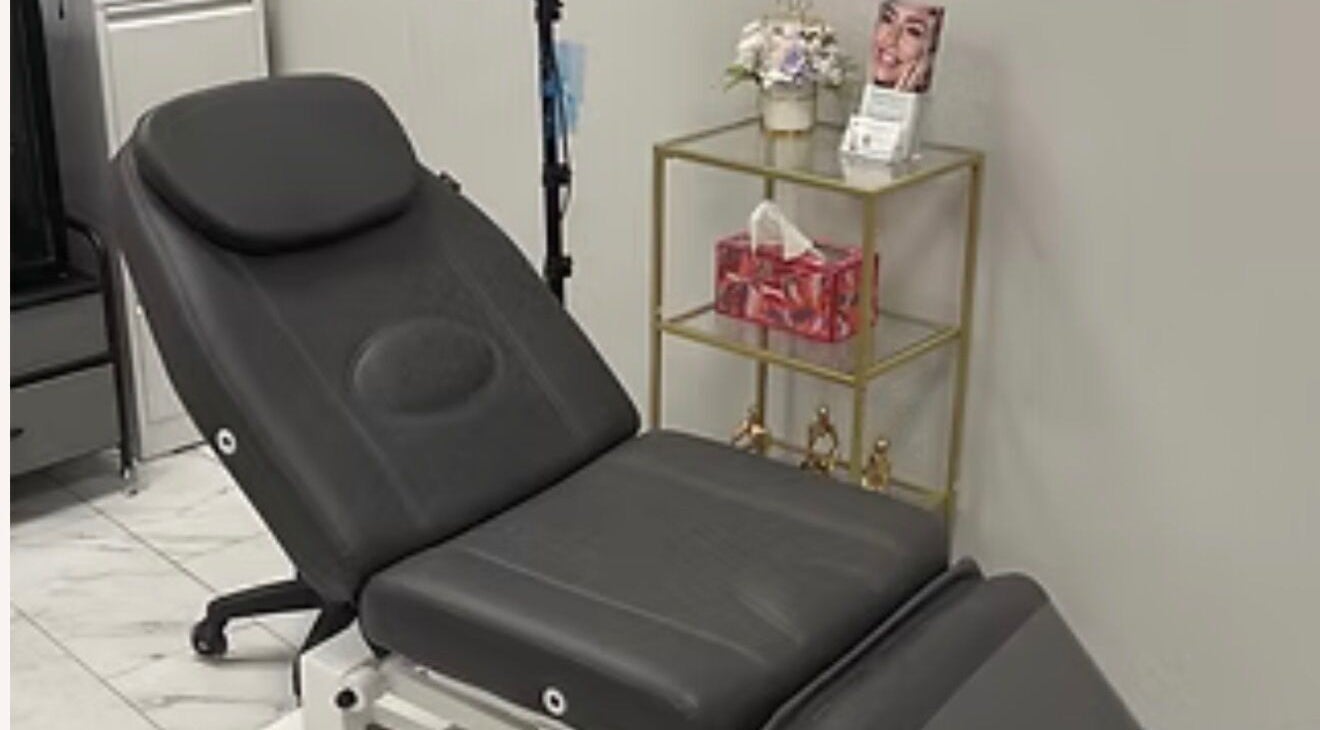 Comfortable treatment chair at EverlastInk Beauty, Inc. in Copiague, New York, US. Ideal for wellness services.