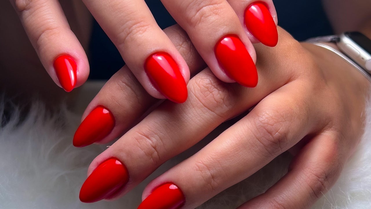 Nail places around me discount