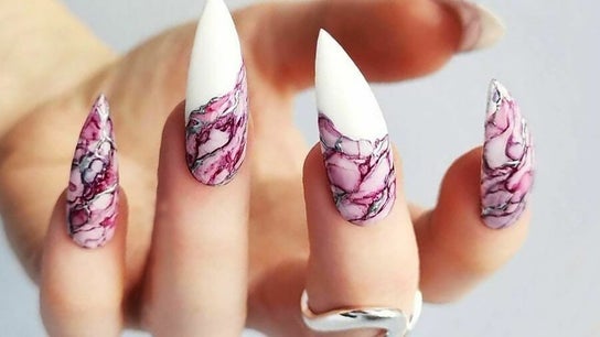 Plus84 Nails