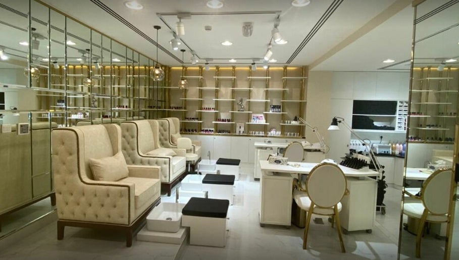 Imagen 1 de Rival Stars Beauty Center L.L.C - Star Dubai