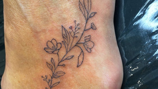 Tiffany MacDonald - Permanent Make-Up - Scalp SMP - Fine Line Tattoo